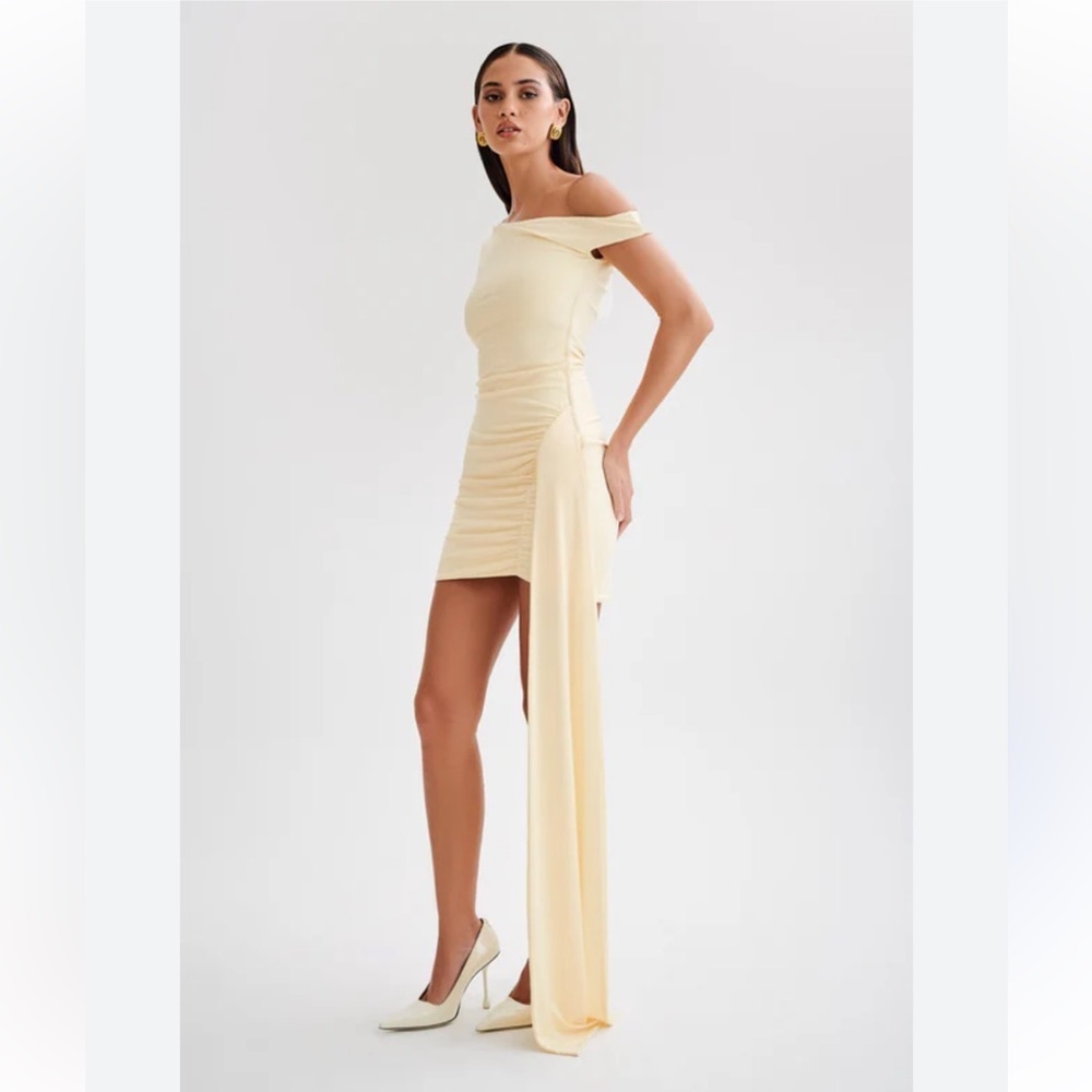 NWT MESHKI Kiara Off The Shoulder Mini Dress